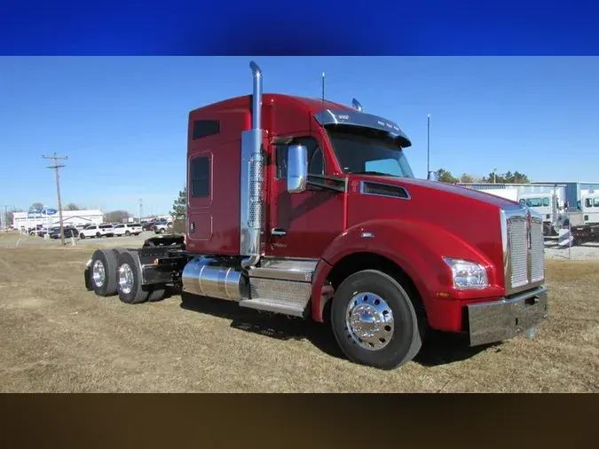 2026 Kenworth T880