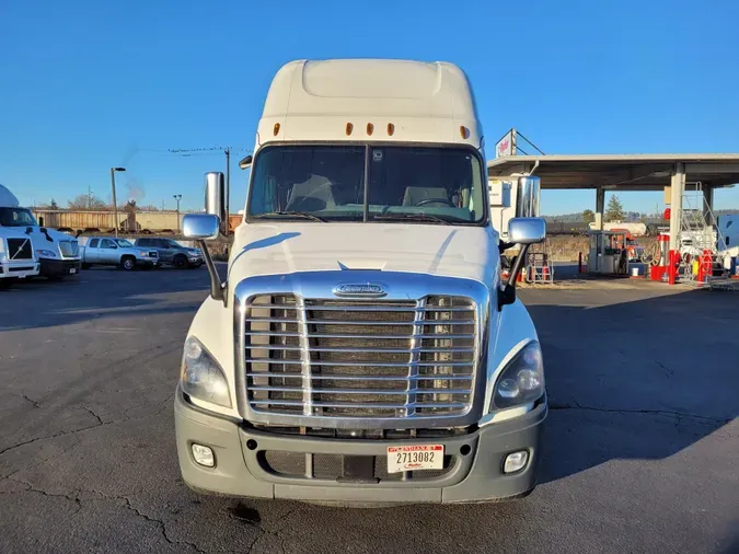 2018 FREIGHTLINER/MERCEDES CASCADIA 125