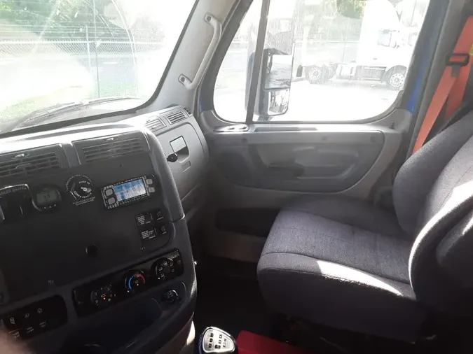 2019 FREIGHTLINER CASCADIA 125