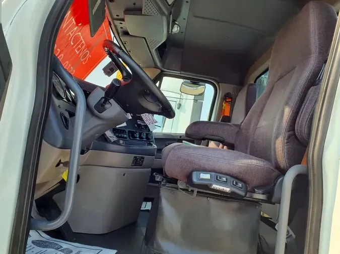 2019 FREIGHTLINER CASCADIA 125