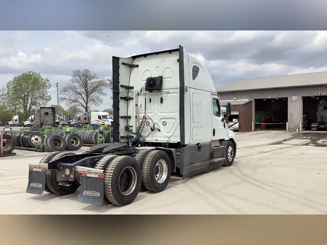 2021 Freightliner Cascadia