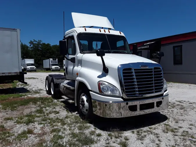 2017 FREIGHTLINER/MERCEDES CASCADIA 125