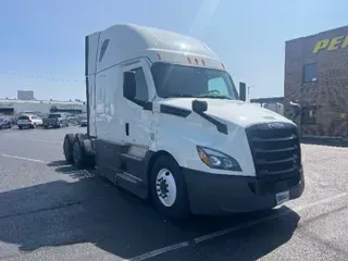 2021 FREIGHTLINER T12664ST