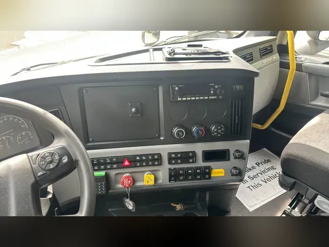 2022 Freightliner Cascadia 126