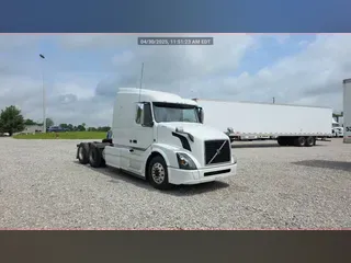 2018 Volvo VNL 740