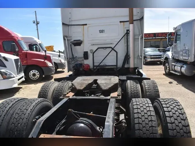 2016 VOLVO VNL64T780