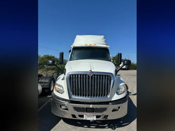 2020 NAVISTAR INTERNATIONAL LT625 SLPR CAB