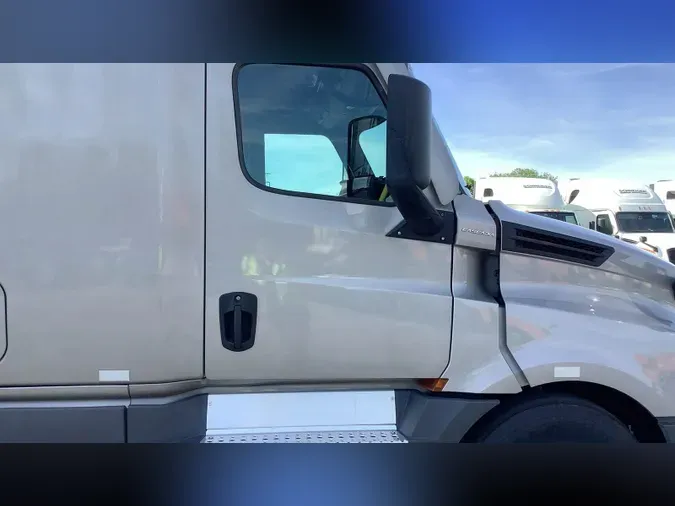 2024 Freightliner Cascadia 126