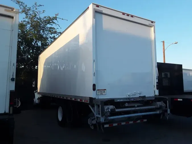 2018 FREIGHTLINER/MERCEDES M2 106