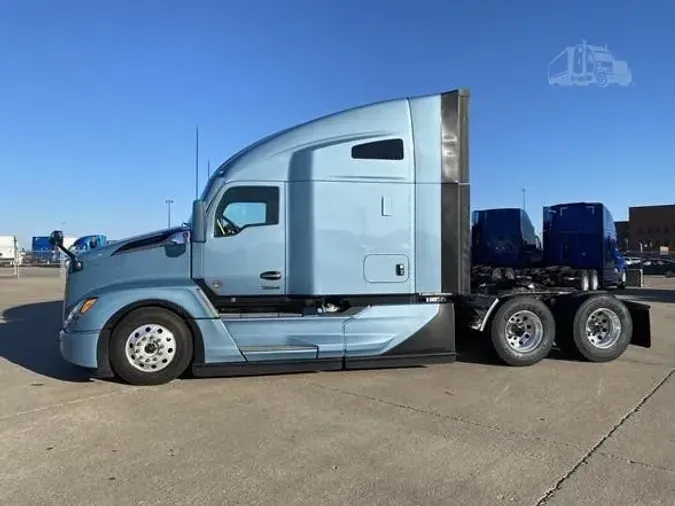 2023 KENWORTH T68065b558b0e405a4f55c543aaa16c17f27