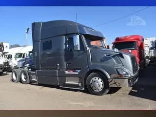 2016 VOLVO VNL64T730