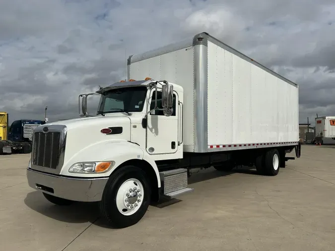 2016 Peterbilt 330