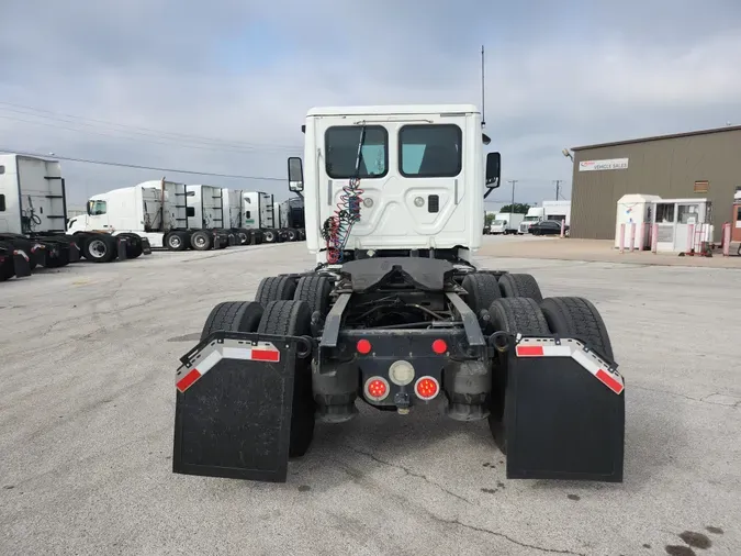 2016 FREIGHTLINER/MERCEDES CASCADIA 125