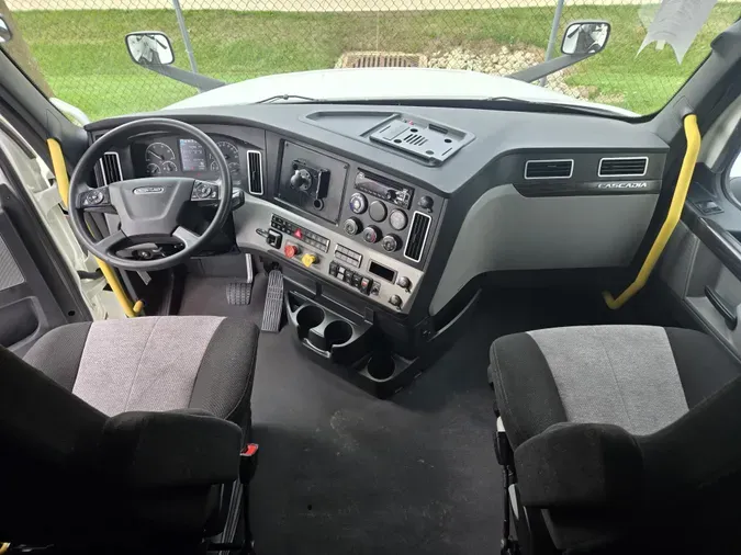 2021 Freightliner Cascadia