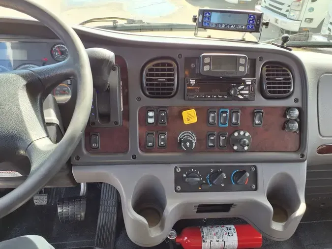 2019 FREIGHTLINER/MERCEDES M2 106