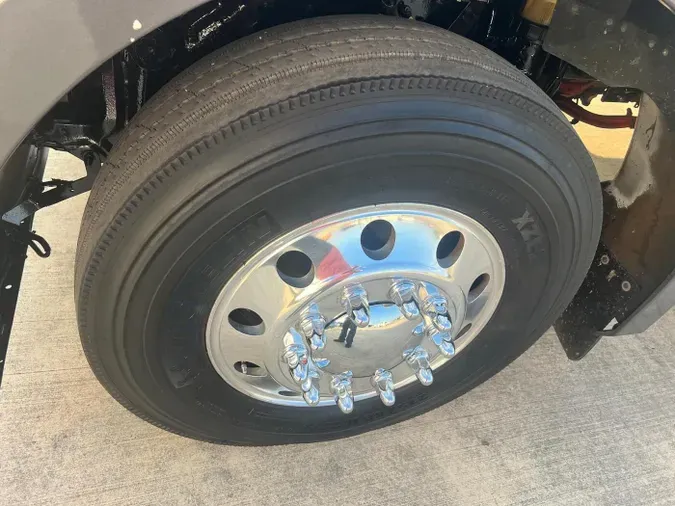 2023 Kenworth W990
