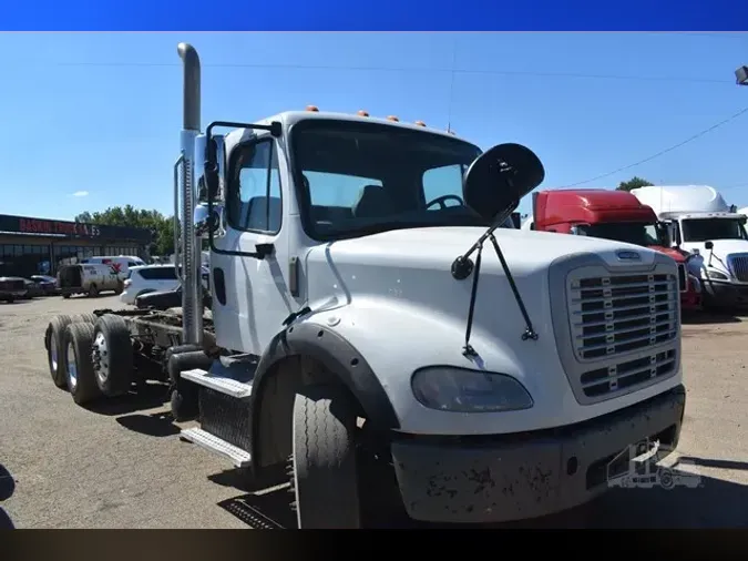 2013 FREIGHTLINER BUSINESS CLASS M2 112