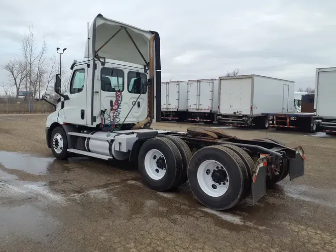 2020 FREIGHTLINER/MERCEDES NEW CASCADIA 116