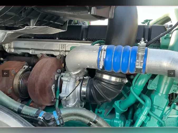 2025 VOLVO VNL64T86065c95f3405ada0145082ee8ae8806c71