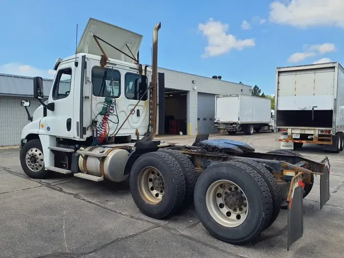 2018 FREIGHTLINER CASCADIA 125