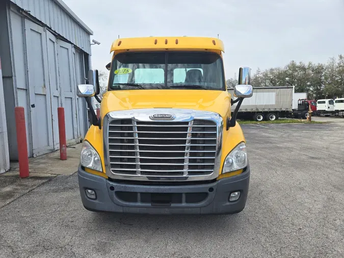 2018 FREIGHTLINER/MERCEDES CASCADIA 113