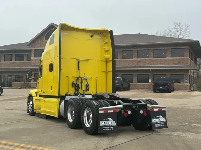 2023 PETERBILT 579