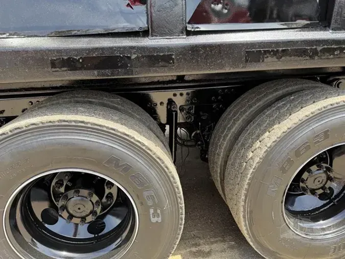 2014 MACK GRANITE GU713