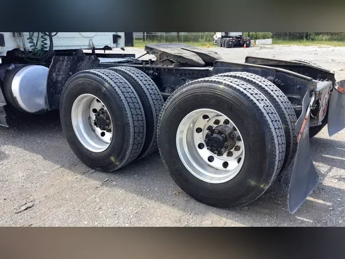 2020 Freightliner Cascadia 126