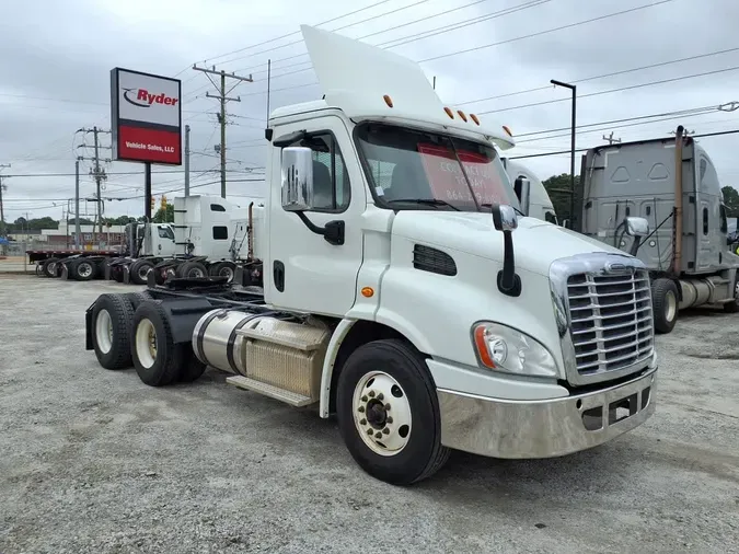 2017 FREIGHTLINER CASCADIA 113