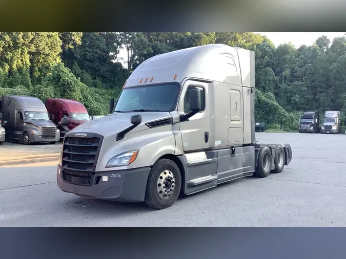 2020 Freightliner Cascadia 126
