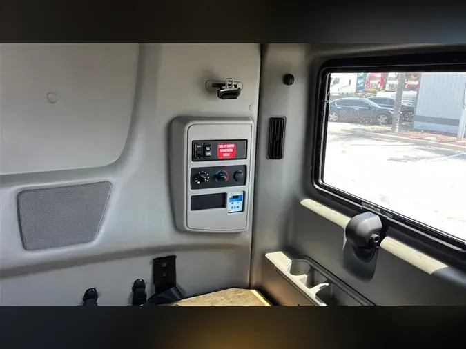 2022 INTERNATIONAL LT625