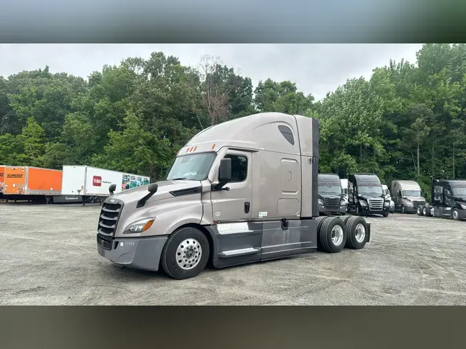 2022 Freightliner Cascadia 126