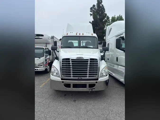 2018 FREIGHTLINER/MERCEDES CASCADIA 125
