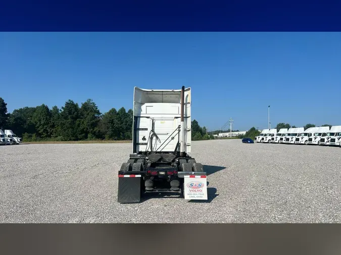 2016 Volvo VNL 740