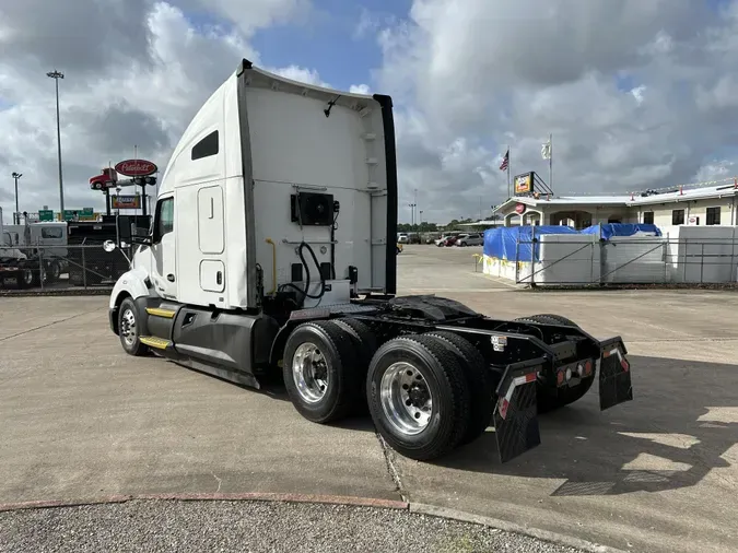 2021 Kenworth T680