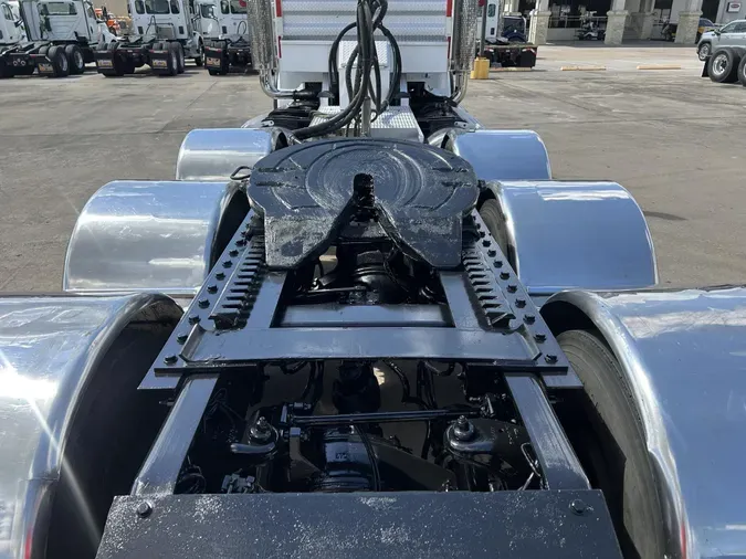 2019 Peterbilt 389