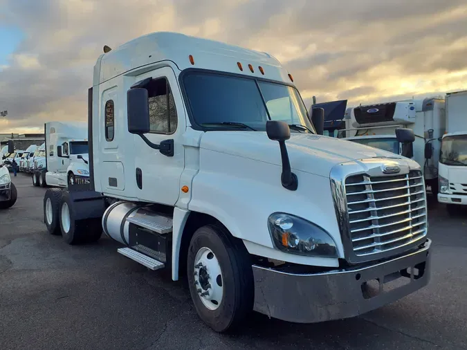 2018 FREIGHTLINER/MERCEDES CASCADIA 125