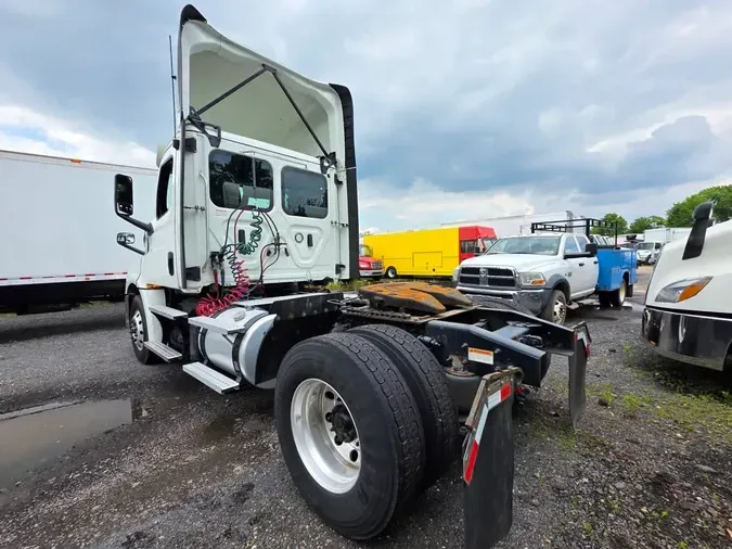 2019 FREIGHTLINER NEW CASCADIA 126