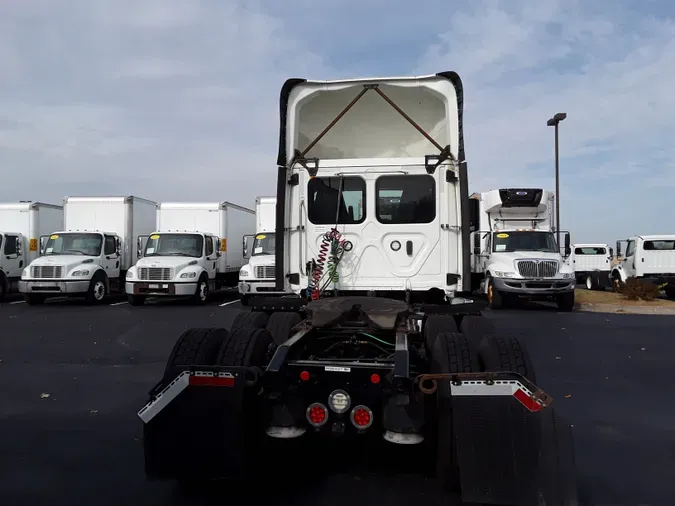 2020 FREIGHTLINER/MERCEDES CASCADIA 125