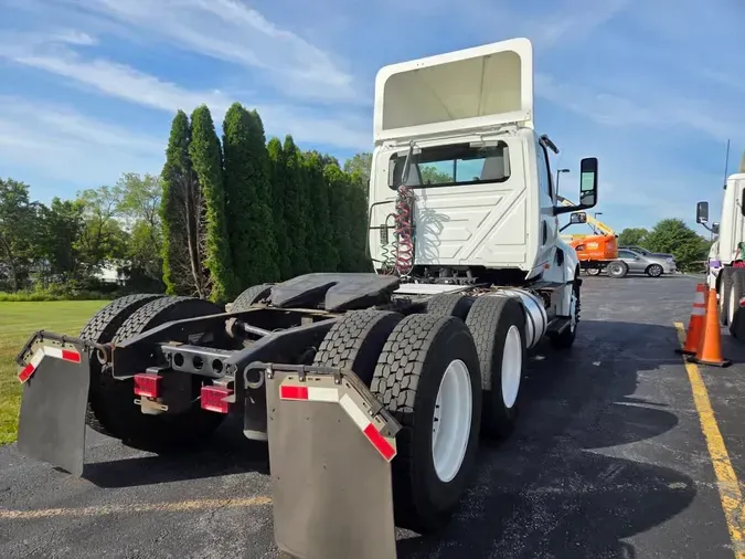 2019 NAVISTAR INTERNATIONAL LT625 DAYCAB T/A