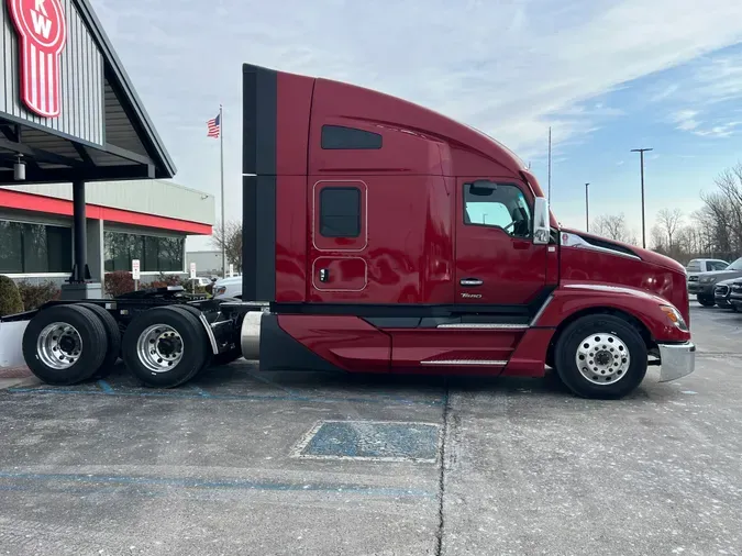 2025 Kenworth T680