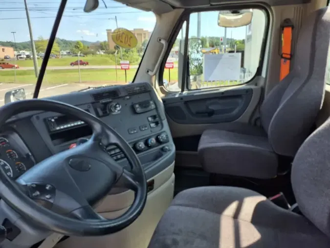 2020 FREIGHTLINER/MERCEDES CASCADIA 125