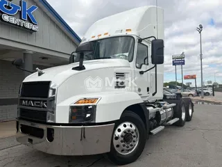 2021 MACK AN64T