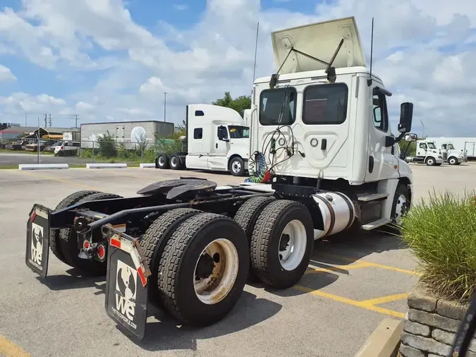 2018 FREIGHTLINER CASCADIA 125