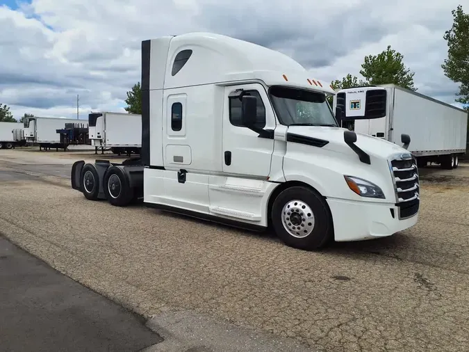 2019 FREIGHTLINER NEW CASCADIA PX12664