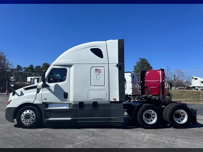 2021 FREIGHTLINER CASCADIA 126