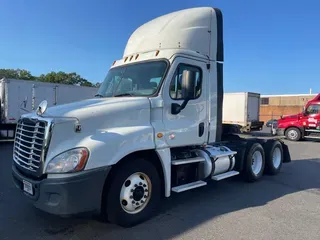 2016 FREIGHTLINER/MERCEDES CASCADIA 125