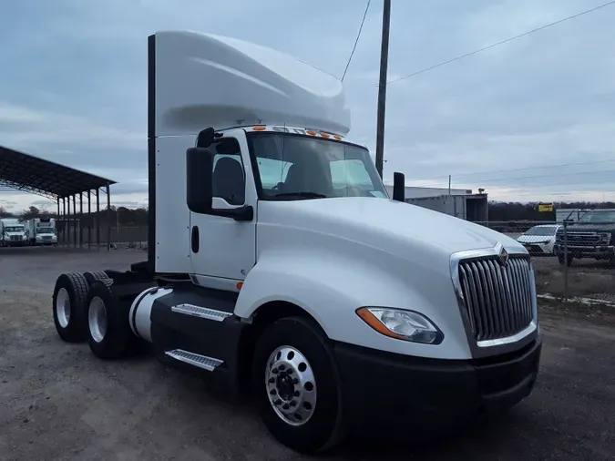 2018 NAVISTAR INTERNATIONAL LT625 DAYCAB T/A