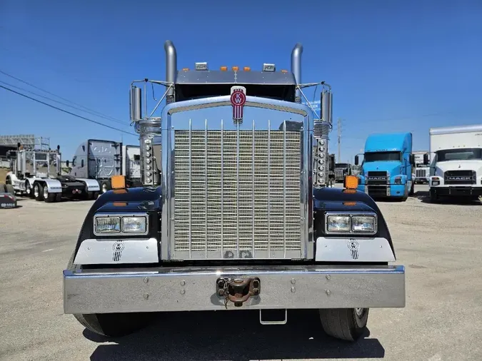 2020 KENWORTH W900