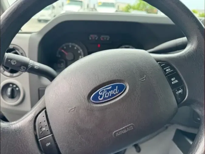 2019 FORD E350
